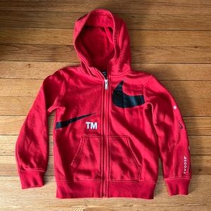 Nike boys zip up sweat jacket. Suze small 4-5.